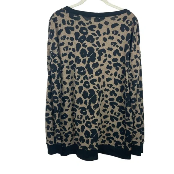 Staccato Leopard Print Side Zipper Sweater Size Medium - Picture 6 of 11